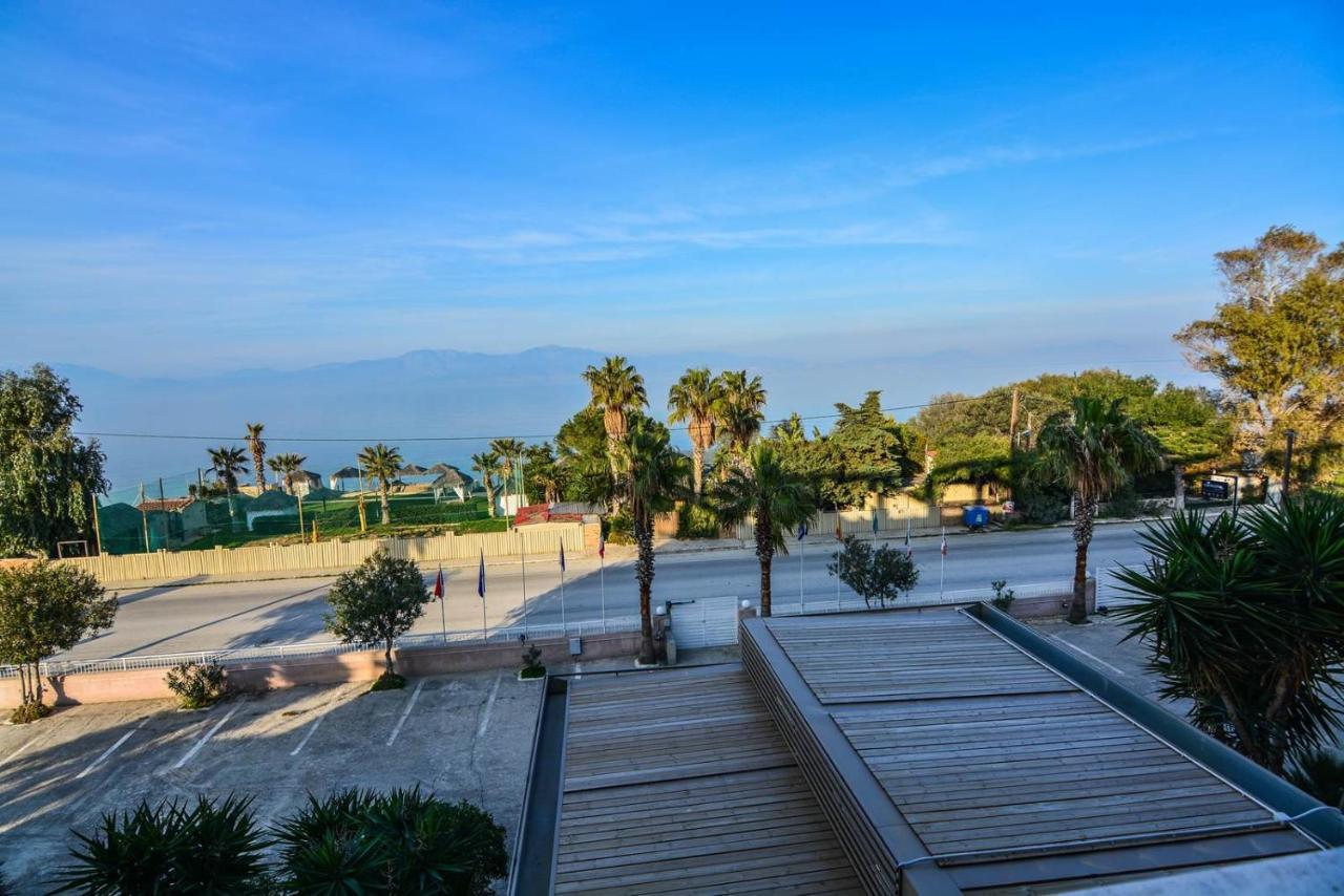 Aqua Mare Resort Melission Exterior photo