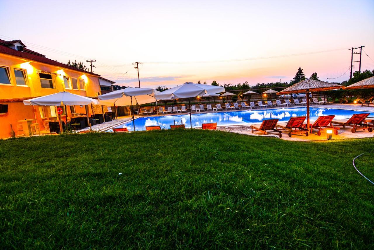 Aqua Mare Resort Melission Exterior photo
