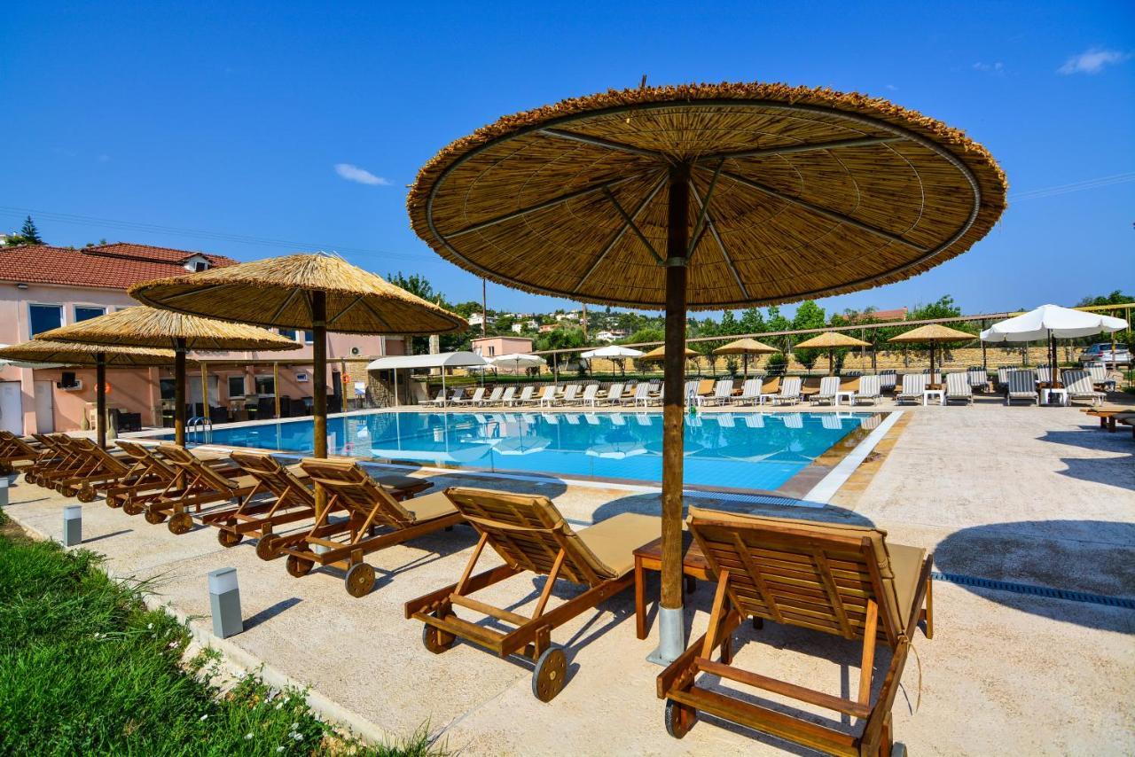 Aqua Mare Resort Melission Exterior photo